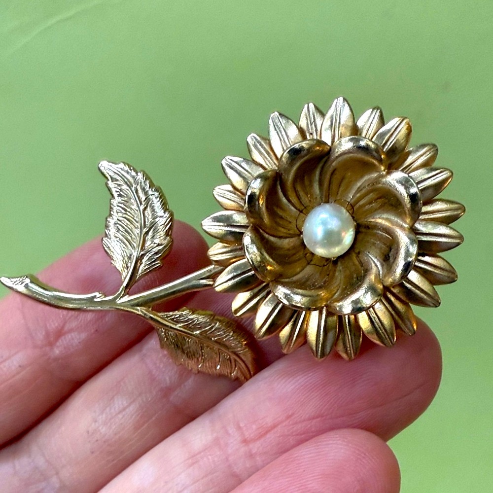 Vintage Gold Flower Brooch with Pearl Center